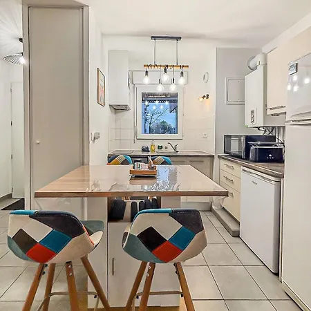 Le Saint Eloi, Terrasse, Confortable Et Parking Апартаменты *