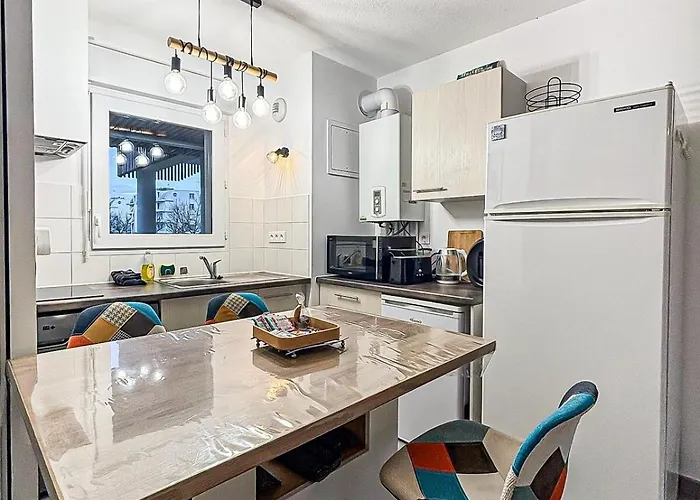 Appartement Le Saint Eloi, Terrasse, Confortable Et Parking