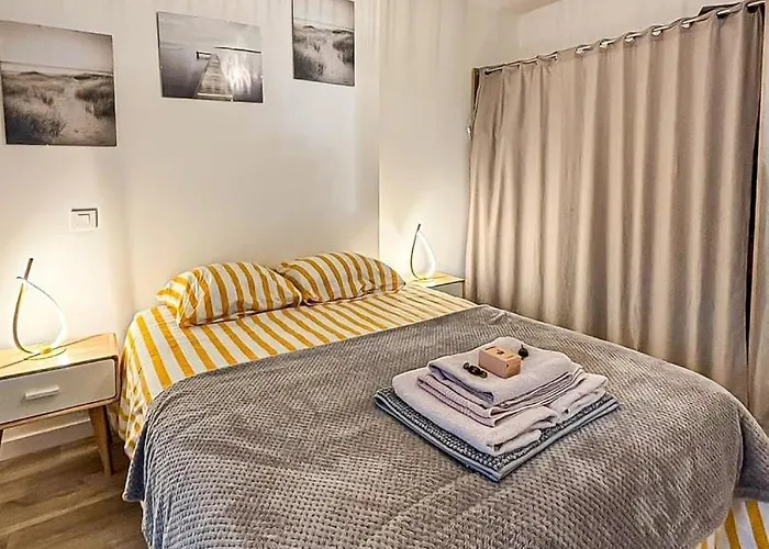 Le Saint Eloi, Terrasse, Confortable Et Parking * La Rochelle (Charente-Maritime)